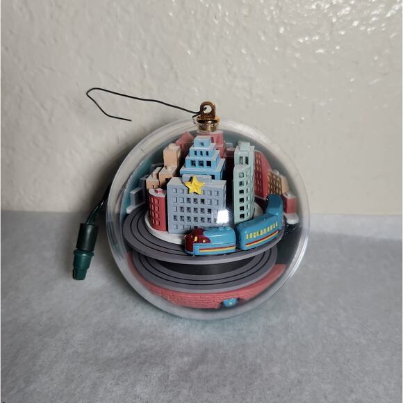 Hallmark Keepsake Vintage Magic Ornament Metro Express Light & Motion 1989 - Picture 2 of 9